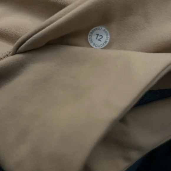 Lululemon Align Reversible Bra *Light Support, A/B Cup
Contour / Contour size 12 - Picture 8 of 10